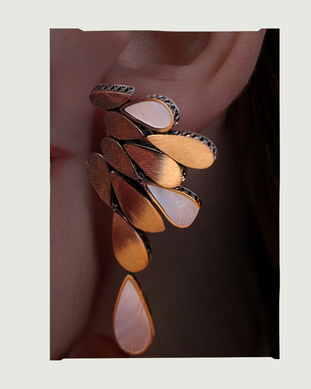 Fashion Sculpted Gold Earrings